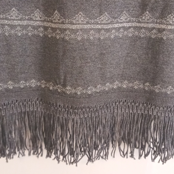 WHBM Embellished Fringe Tunic in Size XS (NWT) - Picture 5 of 11
